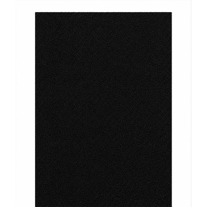 Professional athletes training on the HYROX Perform Turf Plain Black Roll with sleds Professional athletes training on the HYROX Perform Turf Plain Black Roll with sleds